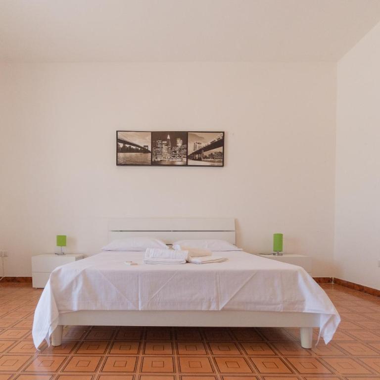 Appartamenti vista Mare - Three-Bedroom Apartment with balcony and sea view - 17