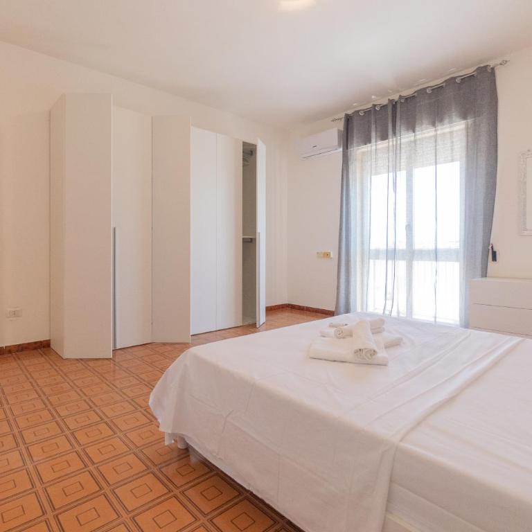 Appartamenti vista Mare - Three-Bedroom Apartment with balcony and sea view - 22