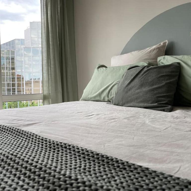 Le Compans: exceptionnel T5 en berges du Canal - Appartement - 22