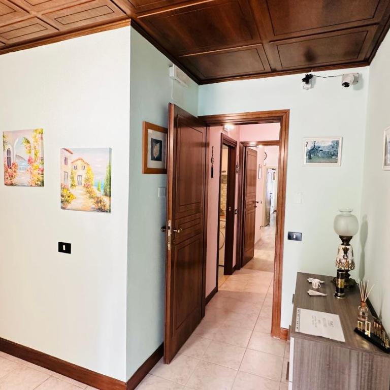 B&B PEACE 2 - Camera Matrimoniale con Bagno in Comune - 17