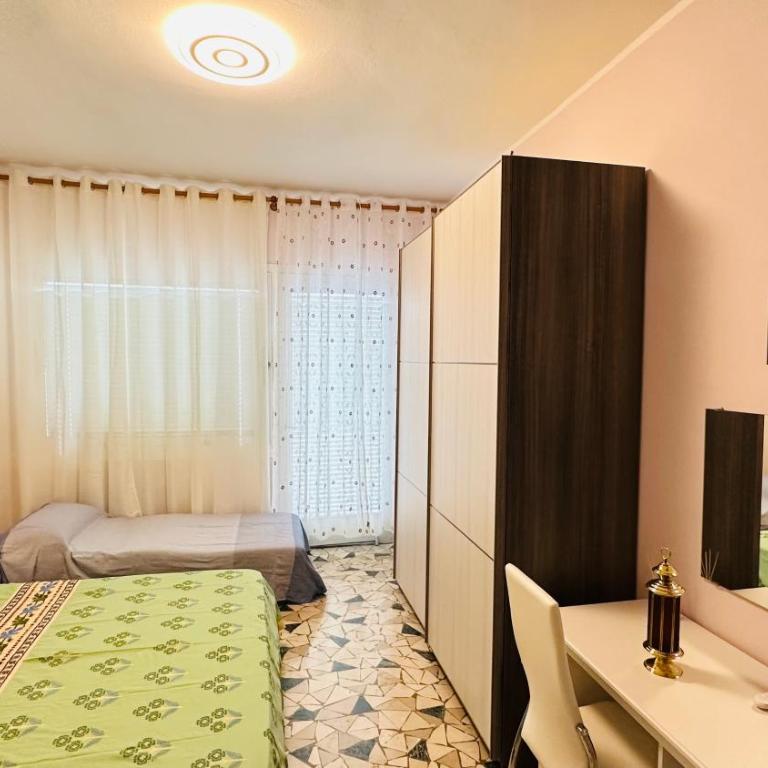 B&B PEACE 2 - Camera Matrimoniale con Bagno in Comune - 21