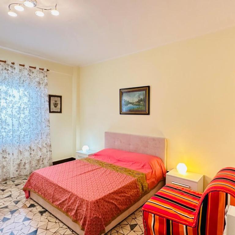 B&B PEACE 2 - Camera Tripla Basic con Bagno in Comune - 1