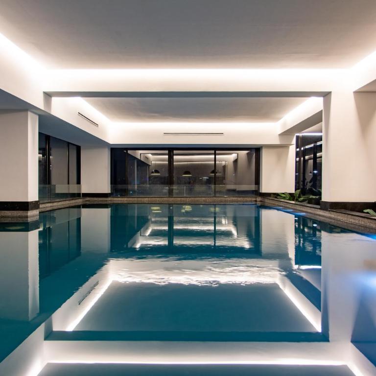 Mexication Penthouse: Urban Retreat Col. American - Three-Bedroom Apartment - 1