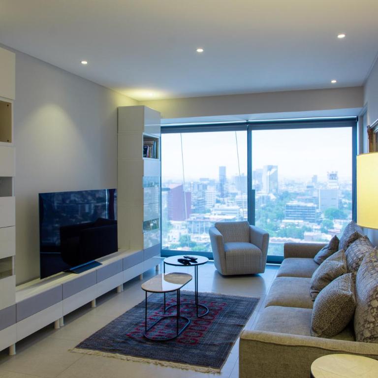 Mexication Penthouse: Urban Retreat Col. American - Three-Bedroom Apartment - 10