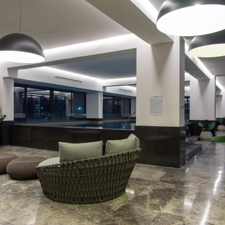 Mexication Penthouse: Urban Retreat Col. American - Three-Bedroom Apartment - 16
