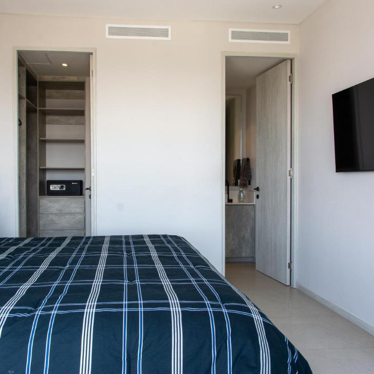 Mexication Penthouse: Urban Retreat Col. American - Three-Bedroom Apartment - 17