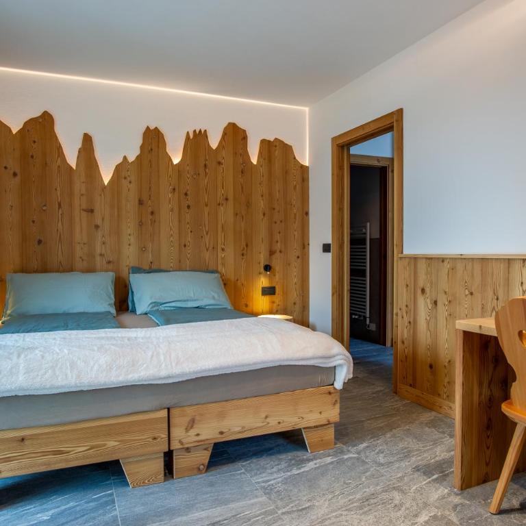 Dolomites Chalet Wolf - Deluxe-Apartment mit 2 Schlafzimmern und Gartenblick - 6