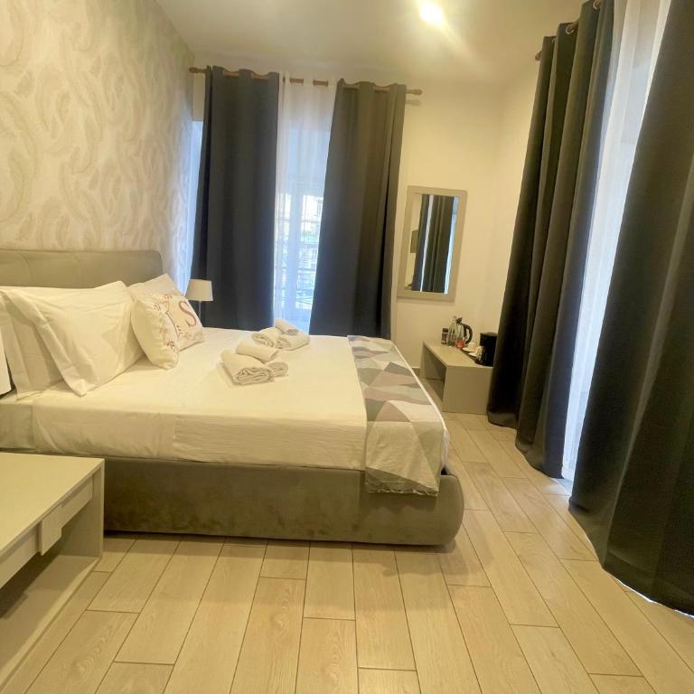 Bovio Square XIV - Camera Quadrupla Luxury - 8