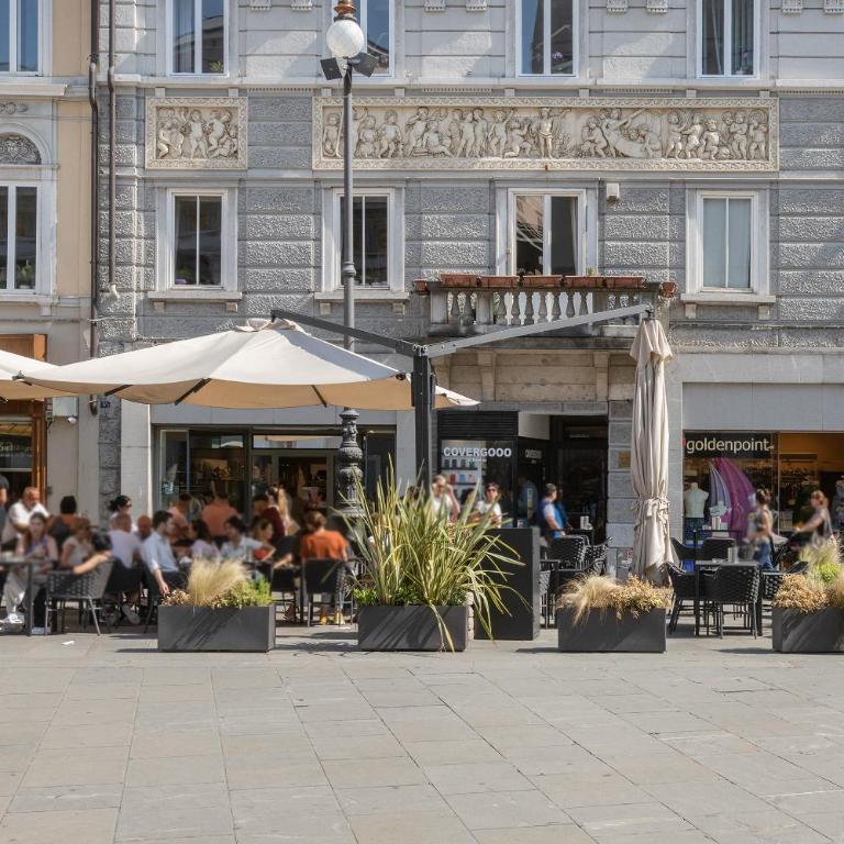 Sotto casa c'è Trieste mentre dentro abita Bukowski - Appartamento con 1 Camera da Letto - 31