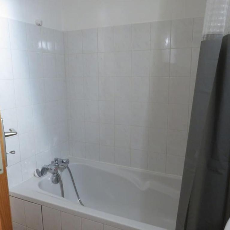Studio en rez de chaussée, avec jardin partagé. - Apartment mit 1 Schlafzimmer - 16
