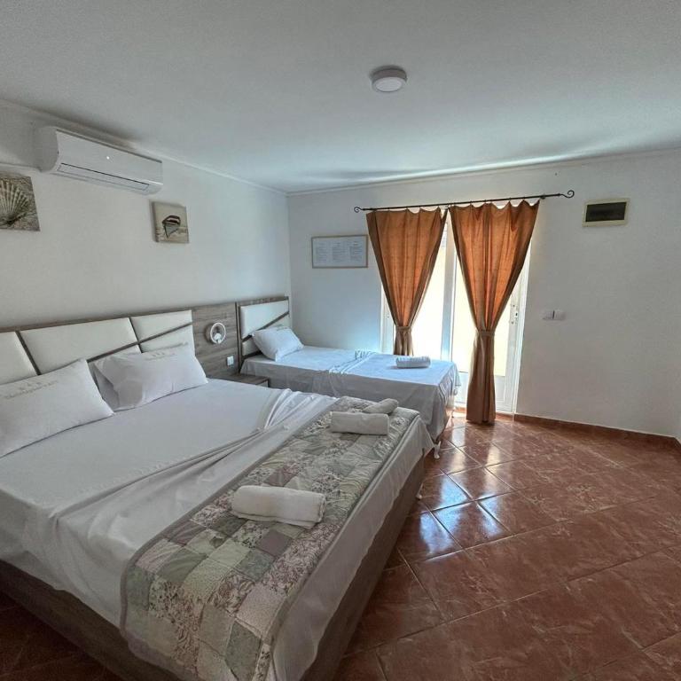 Christopher's apartments - Standardna Trokrevetna Soba - 6