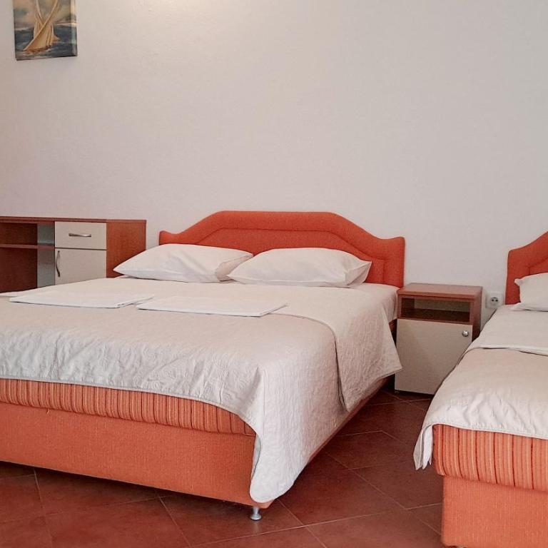 Apartments Radojević - Studio (6 Adults) with Sea View - 7
