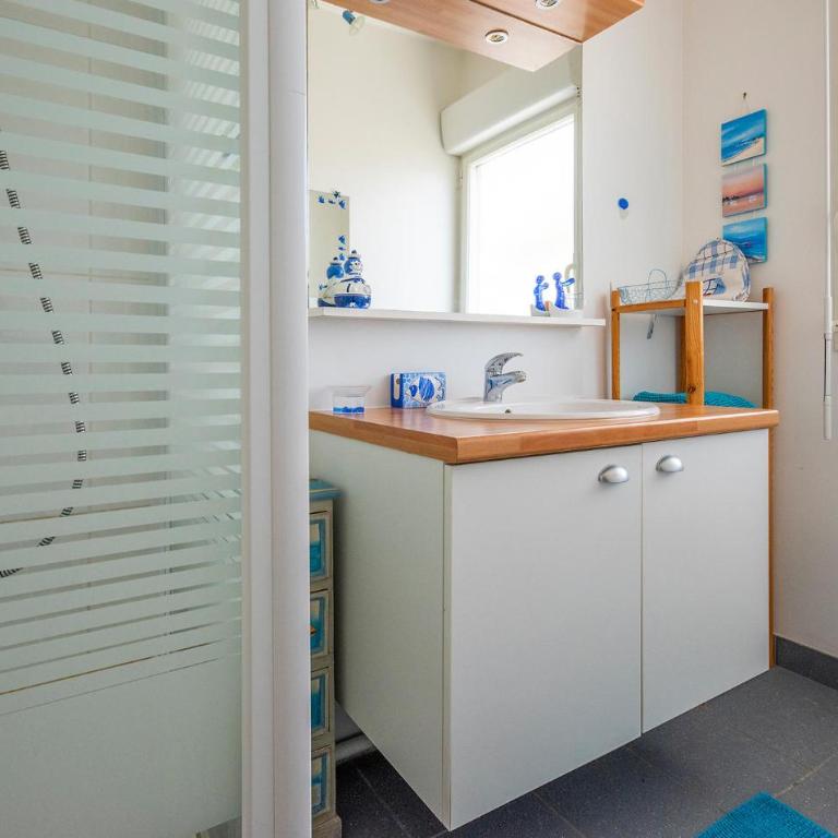 Awesome Apartment In Royan With Wifi - Appartamento con 1 Camera da Letto - 8