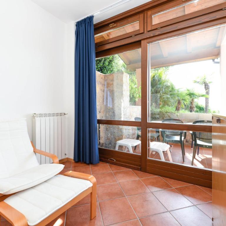 Residence Altogarda - Appartamento Premium con 2 Camere da Letto e Giardino - 14