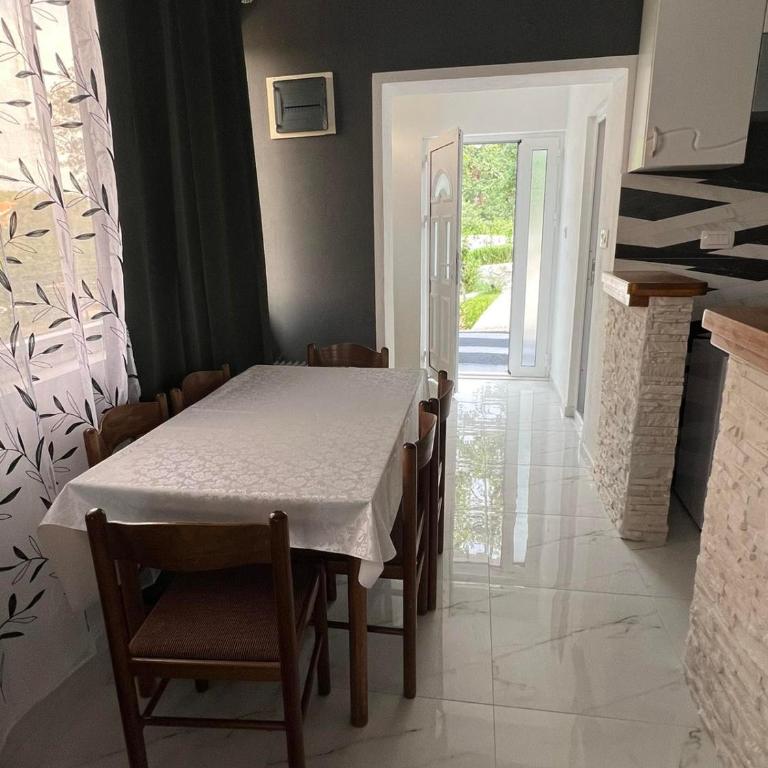 Apartman Glorija - Studio Apartment - 14