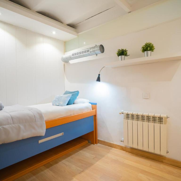 Apartamento Palacio Real de Madrid, histórico - Two-Bedroom Apartment - 15