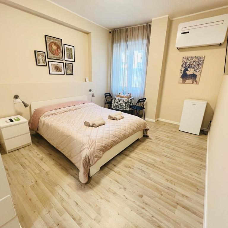Sonila's Home 1 - Camera Matrimoniale con Bagno Privato - 2