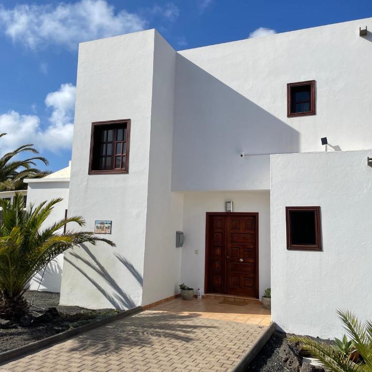 Villa Tropicana - Three-Bedroom Villa - 24