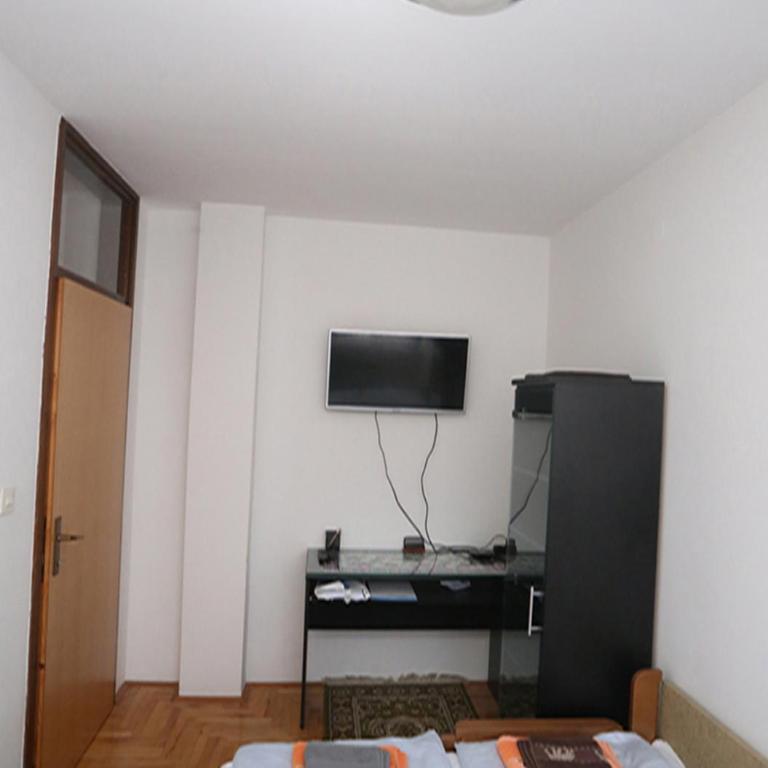 Snowball - Three-Bedroom Apartment - 8