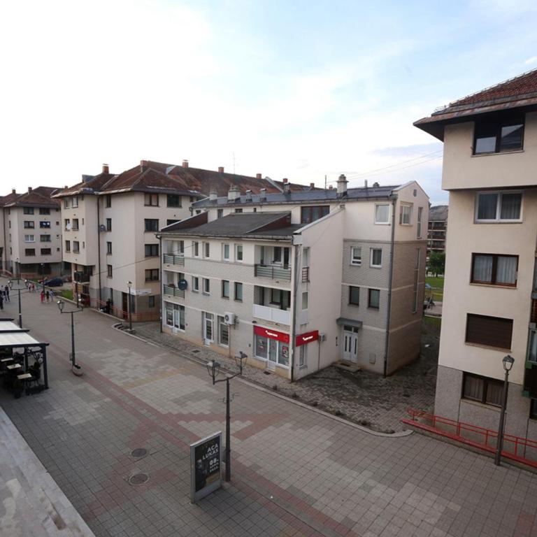 Snowball - Three-Bedroom Apartment - 34