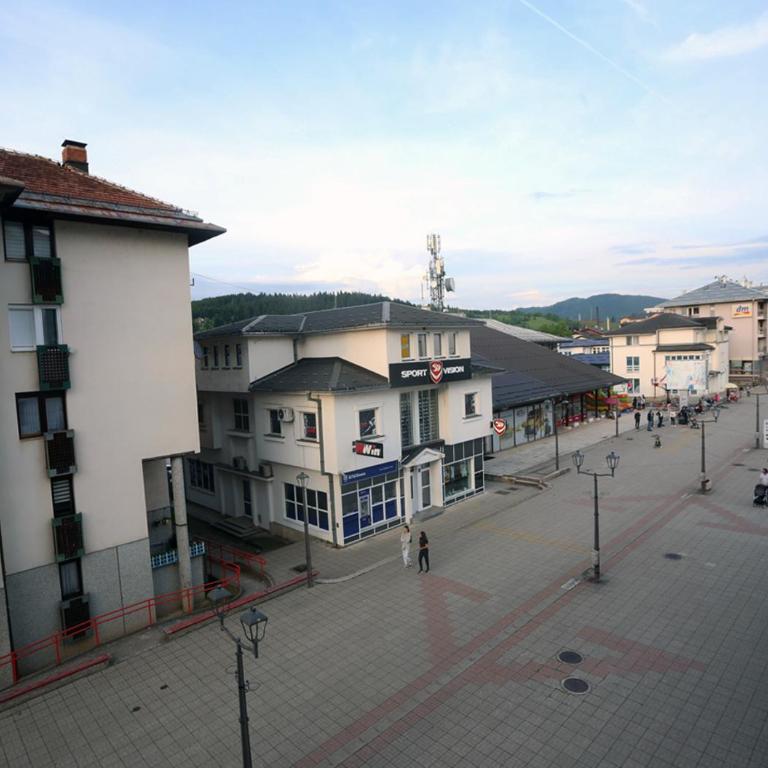 Snowball - Three-Bedroom Apartment - 35
