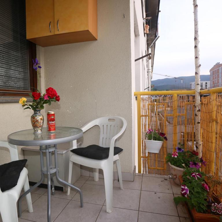 Snowball - Three-Bedroom Apartment - 36