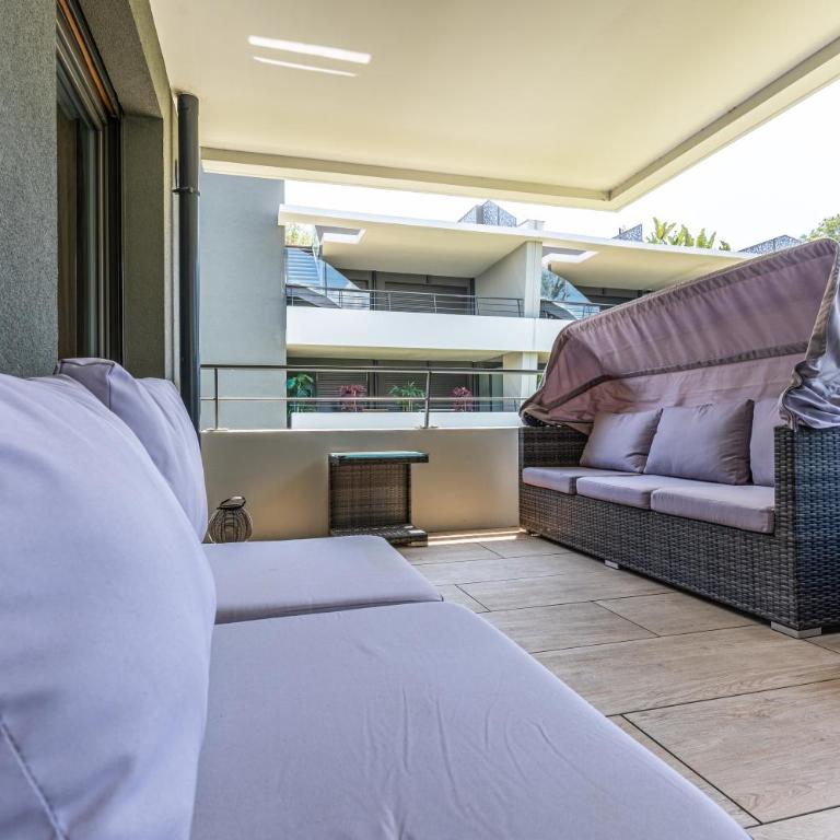 Appartement climatisé les pieds dans l'eau pour 6 personnes avec 1 suite parentale, 1 chambre double et 1 mini chambre Piscine sur le toit clim garage - Appartement 3 Chambres - 59