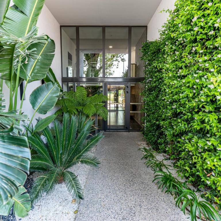 Appartement climatisé les pieds dans l'eau pour 6 personnes avec 1 suite parentale, 1 chambre double et 1 mini chambre Piscine sur le toit clim garage - Appartement 3 Chambres - 76