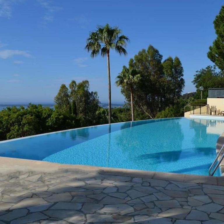 Appartement vue mer piscine à débordement - Appartement 2 Chambres - 4