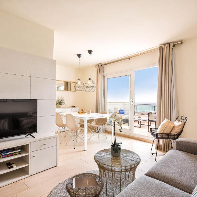 Sitges Group Ocean - Apartamento de 2 dormitorios con vistas al mar - Paseo de la Ribera 15 - 17
