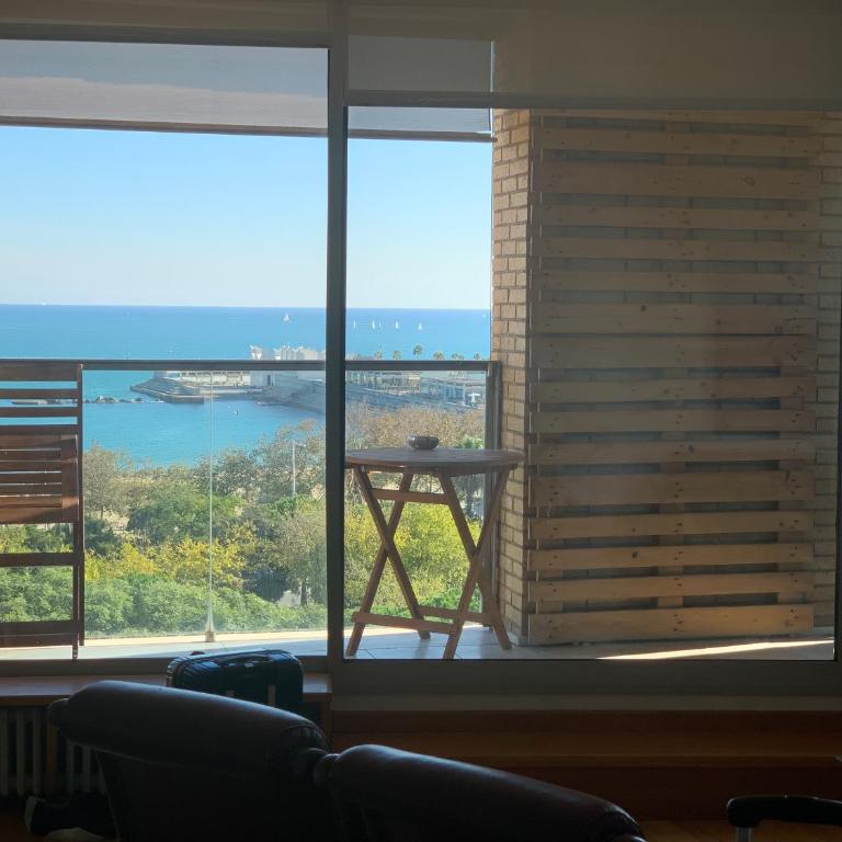 Sea views & city skyline - Three-Bedroom Apartment - 6