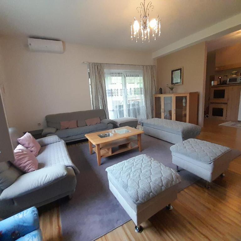 River Bank Apartments & Castle view - Apartment with Terrace - 10