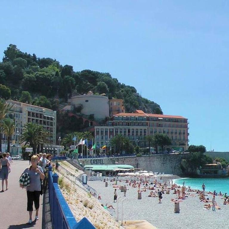 Studio à louer au cœur du Carré d or à Nice, rue Dalpozzo à 150 mètres des plages - Studio Duplex - 24