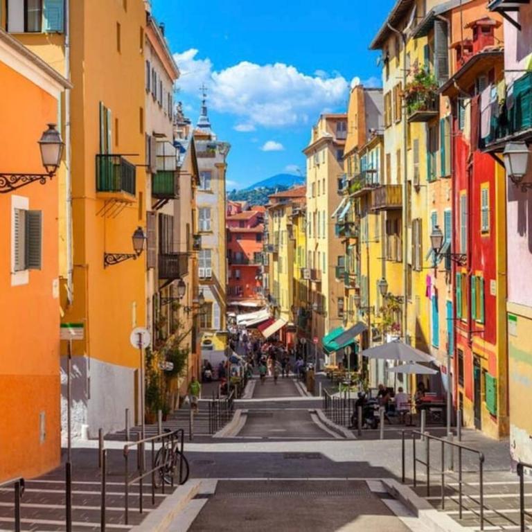 Studio à louer au cœur du Carré d or à Nice, rue Dalpozzo à 150 mètres des plages - Studio Duplex - 26