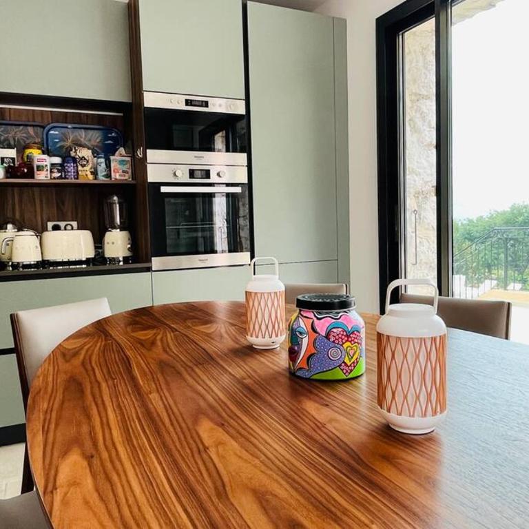 Paisible et Spacieuse Villa avec 4 suites indépendantes - Villa - 9