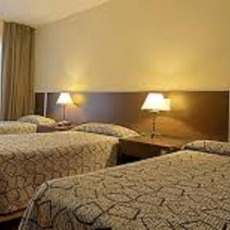 Dino´s Hotel - Budget Triple Room - 4