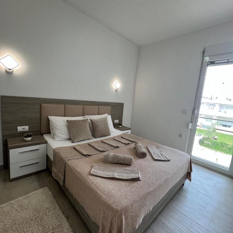 Rasi Luxury Apartments - Deluxe Apartment - 7
