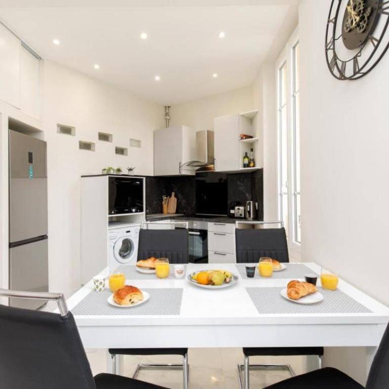 Bright and elegant renovated two rooms - Near Suquet - Appartement 1 Chambre - 5