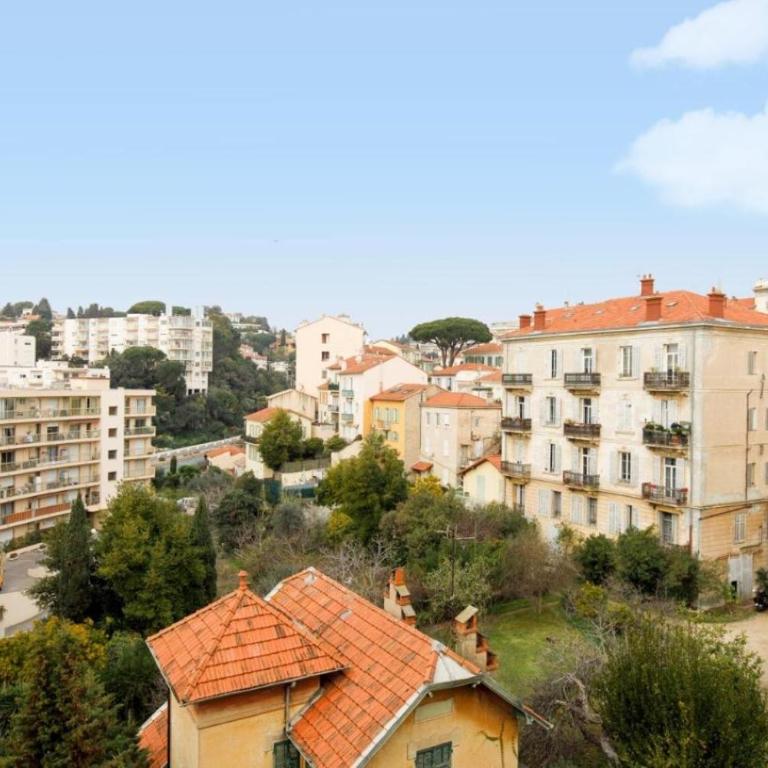 Bright and elegant renovated two rooms - Near Suquet - Appartement 1 Chambre - 3
