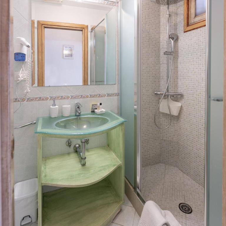 Maristella - Appartamento con 2 Camere da Letto e Vista Mare - 9