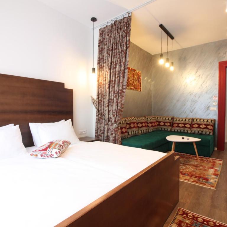 Sarajevo History Apartments - Authentic Heritage Stay - Deluxe King Studio - 3