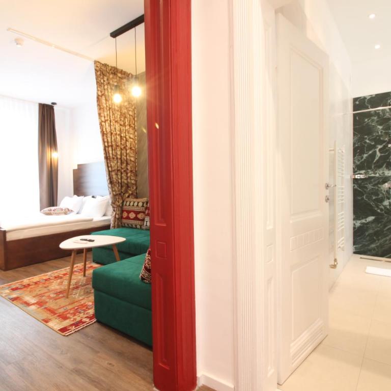 Sarajevo History Apartments - Authentic Heritage Stay - Deluxe King Studio - 8