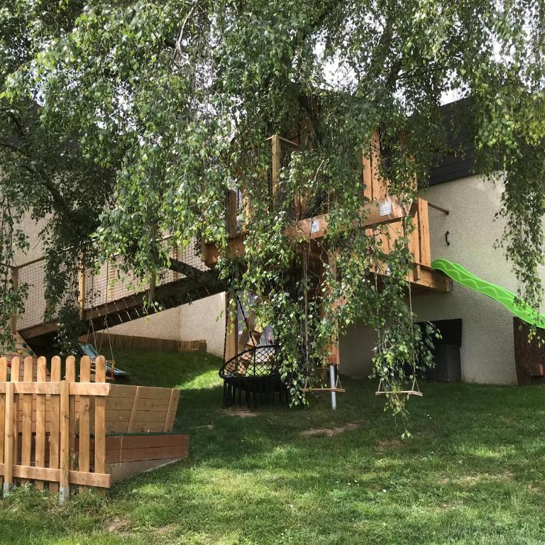 Gîte avec piscine chauffée & aires de jeux pour enfants - Maison 3 Chambres - 24