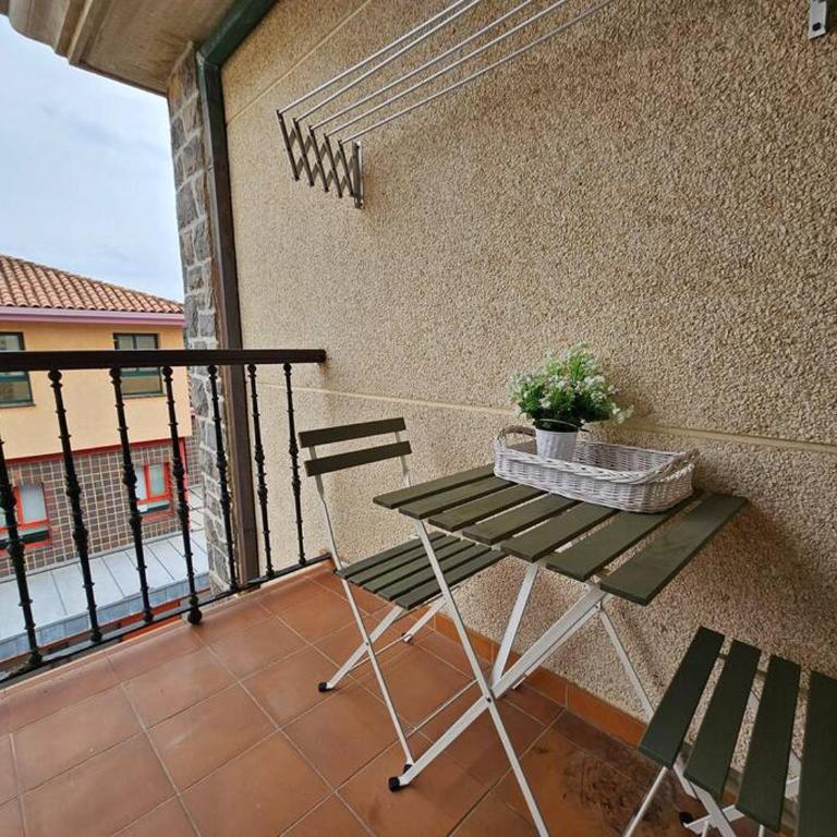 15A04 Duplex y garaje en centro by R2R Consulting - Three-Bedroom Apartment - 24