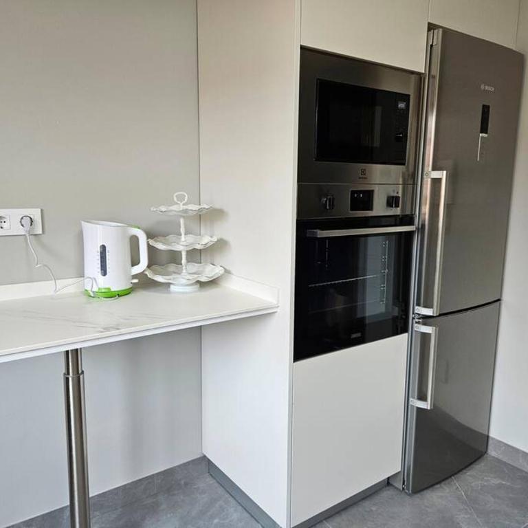 15A04 Duplex y garaje en centro by R2R Consulting - Three-Bedroom Apartment - 12
