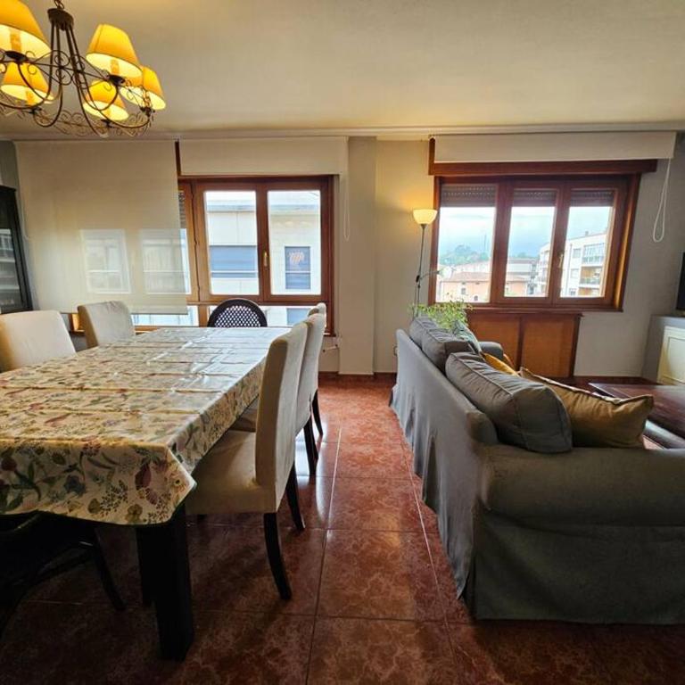 15A04 Duplex y garaje en centro by R2R Consulting - Three-Bedroom Apartment - 8