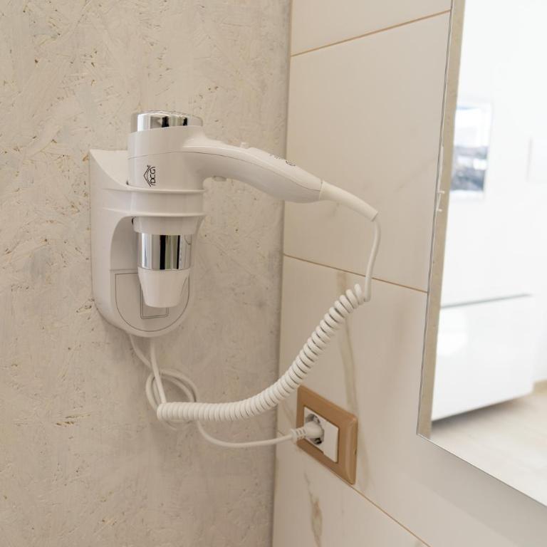 Nni Mia - Camera Familiare con Bagno Privato - 1