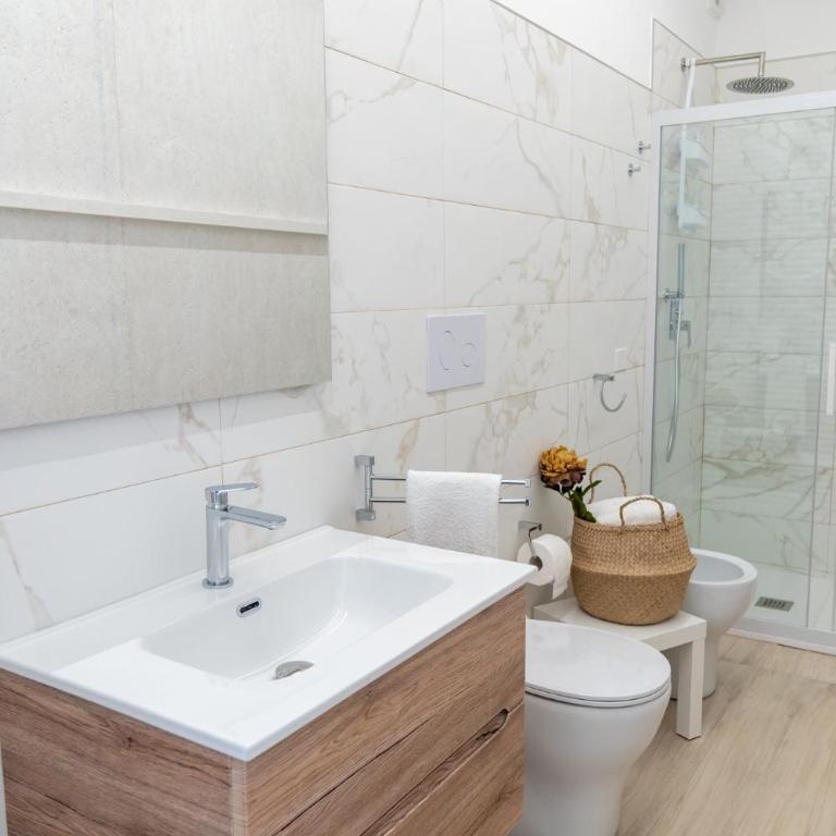 Nni Mia - Camera Familiare con Bagno Privato - 2