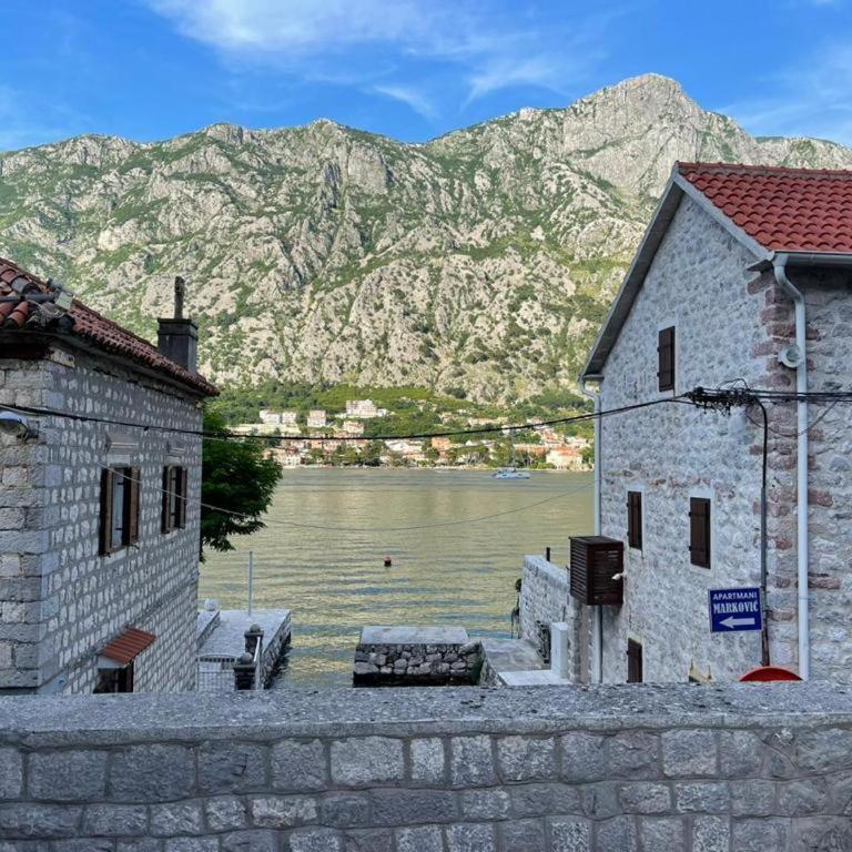 M&M Bay Haven - Three-Bedroom Apartment - 2