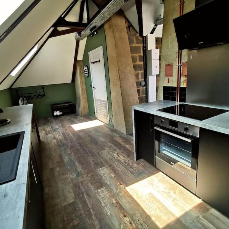 Logement Industriel & Atypique - Appartement 1 Chambre - 18